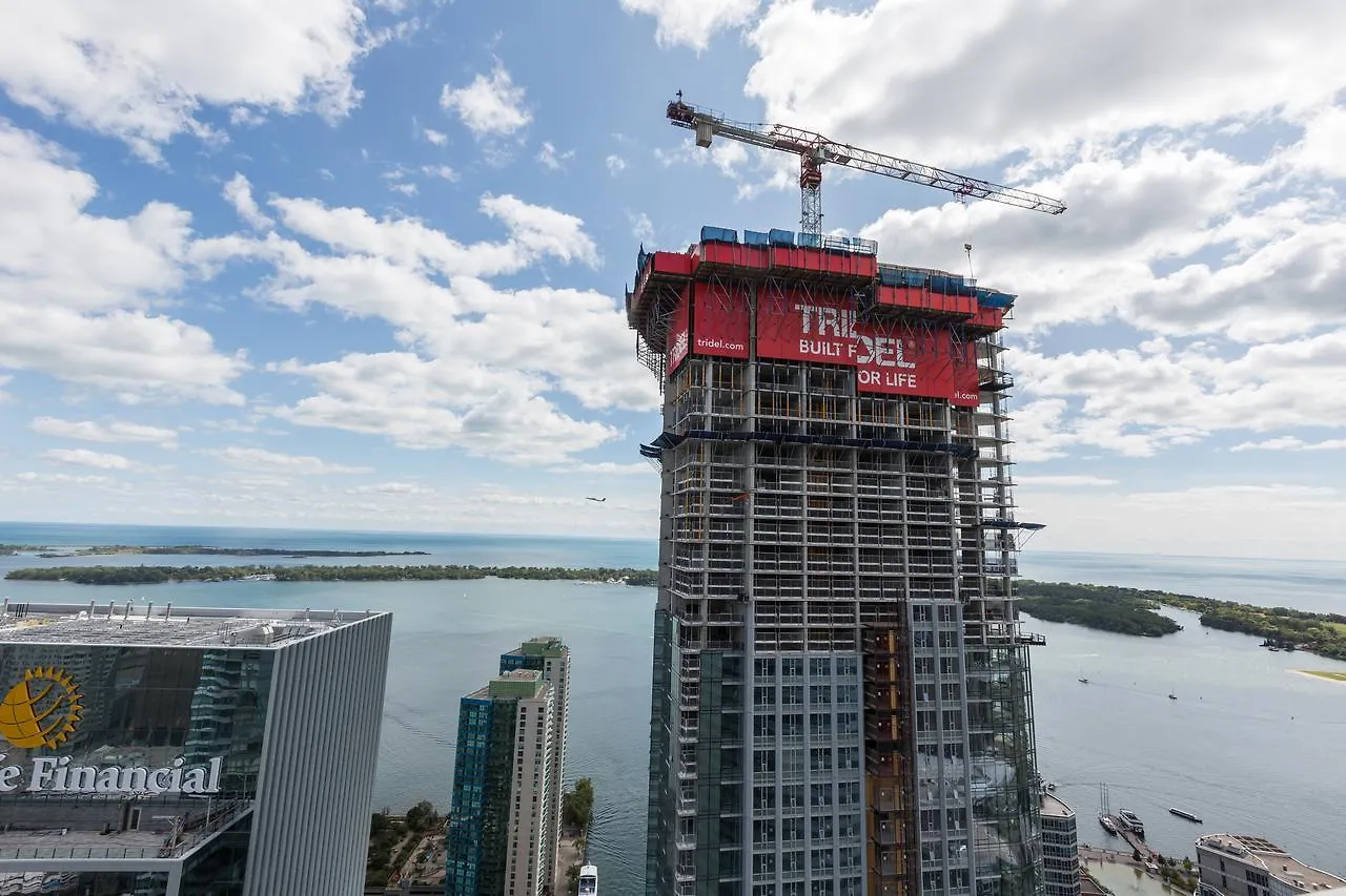 Apartment Applewood Suites - 3 Bdrm Luxury Lakeview Toronto Canada