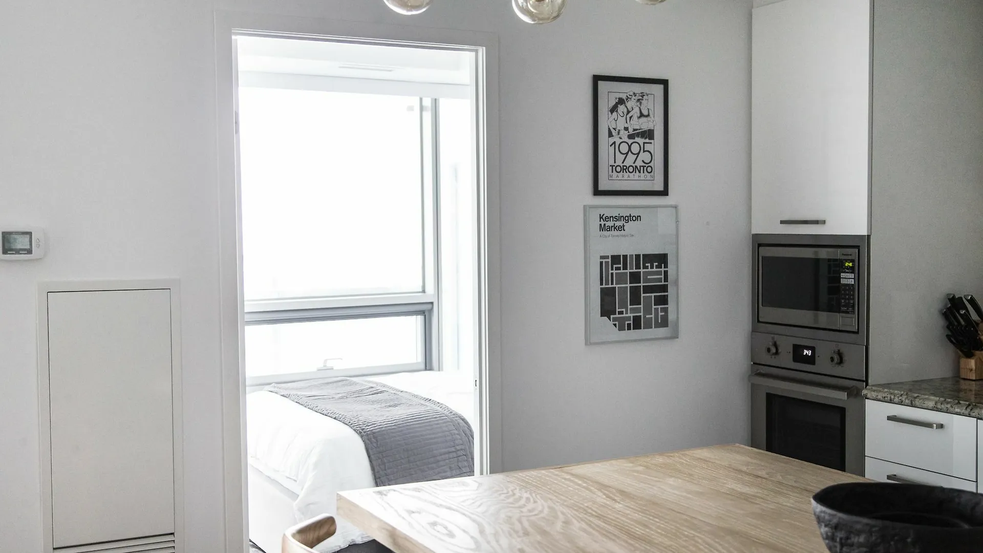 Applewood Suites - 3 Bdrm Luxury Lakeview Toronto 0*,